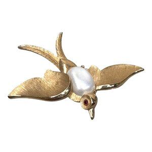 Vtg Trifari Gold Brooch Swallow Alfred Phillipe Fantasies Swallow Pearl Belly